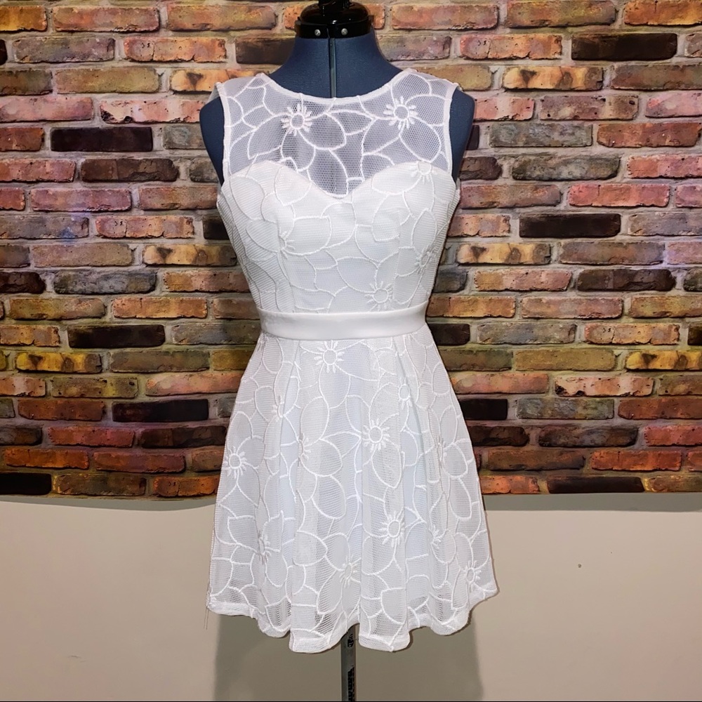 White Lace Short Cocktail Casual Church Fancy Classy Flower Summer Spring Dress